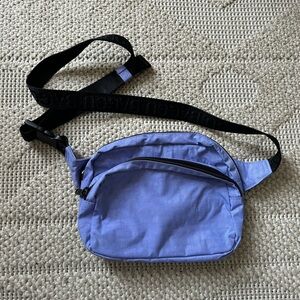 BAGGU Fannypack in Bluebell